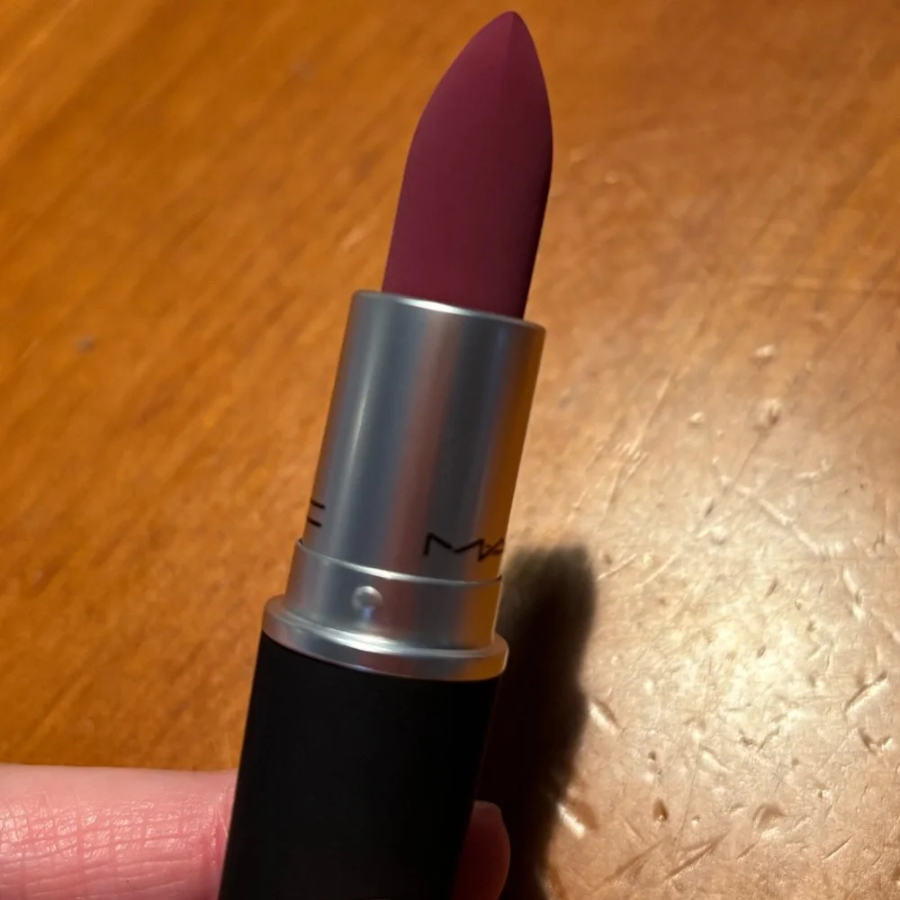MAC Lipstick Burning Love